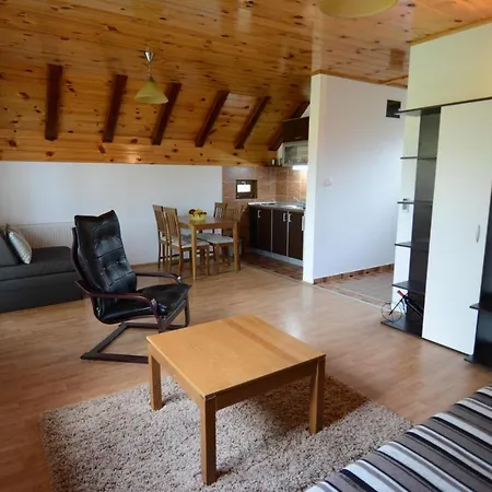Ogi I Ana Apartment
