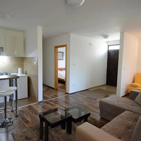 Ogi I Ana Apartment
